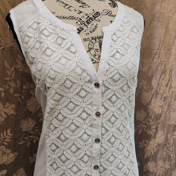 PerSeption Concept Tops - PerSeption Concept White Sleeveless Button Down Blouse, Size L, Like New!